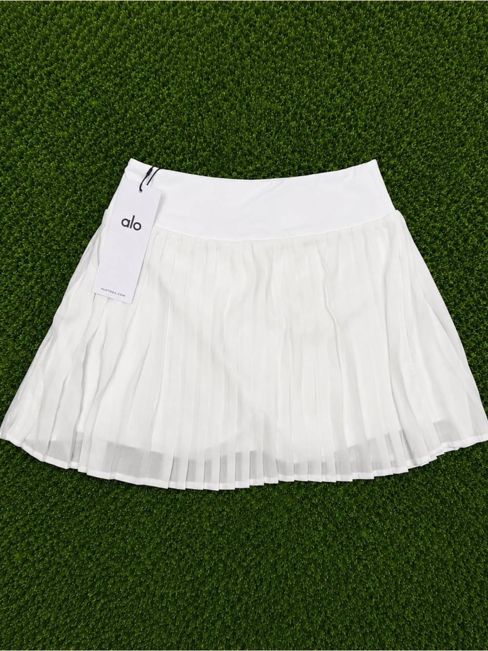 ALO Double Or Nothing White Tennis Skirt Sizes S-L - Picture 2 of 2